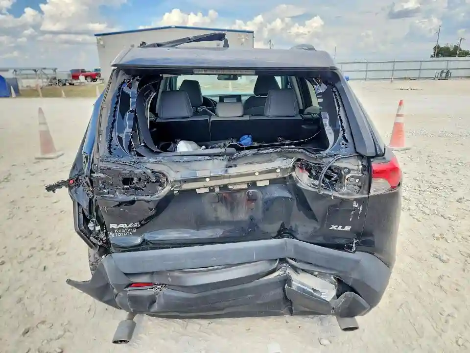 2T3C1RFV3MC165500 2021 TOYOTA RAV4-5