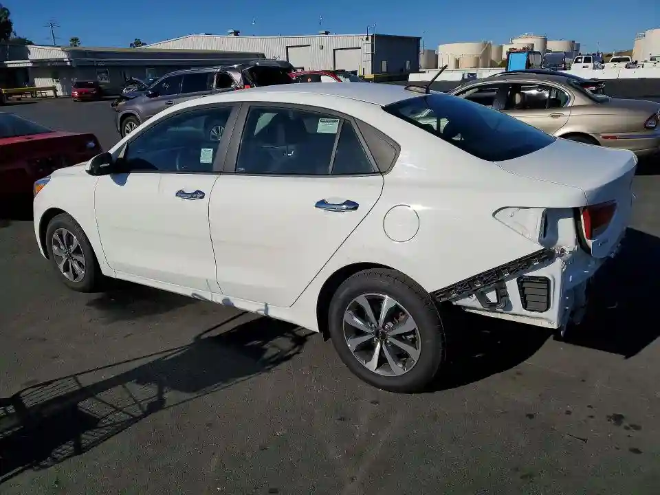 3KPA24AD0NE458112 2022 KIA RIO-1