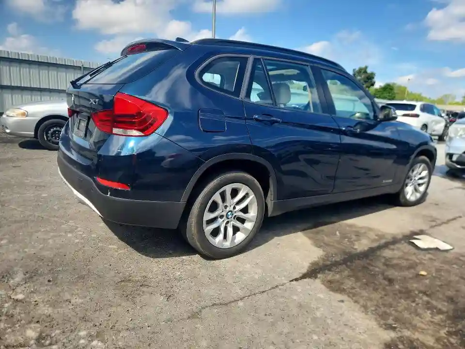 WBAVL1C57FVY30123 2015 BMW X1-2