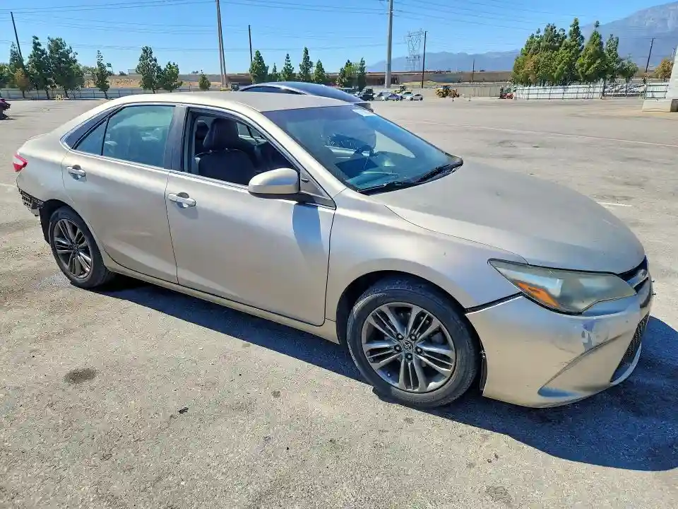 4T1BF1FKXGU161931 2016 TOYOTA CAMRY-3