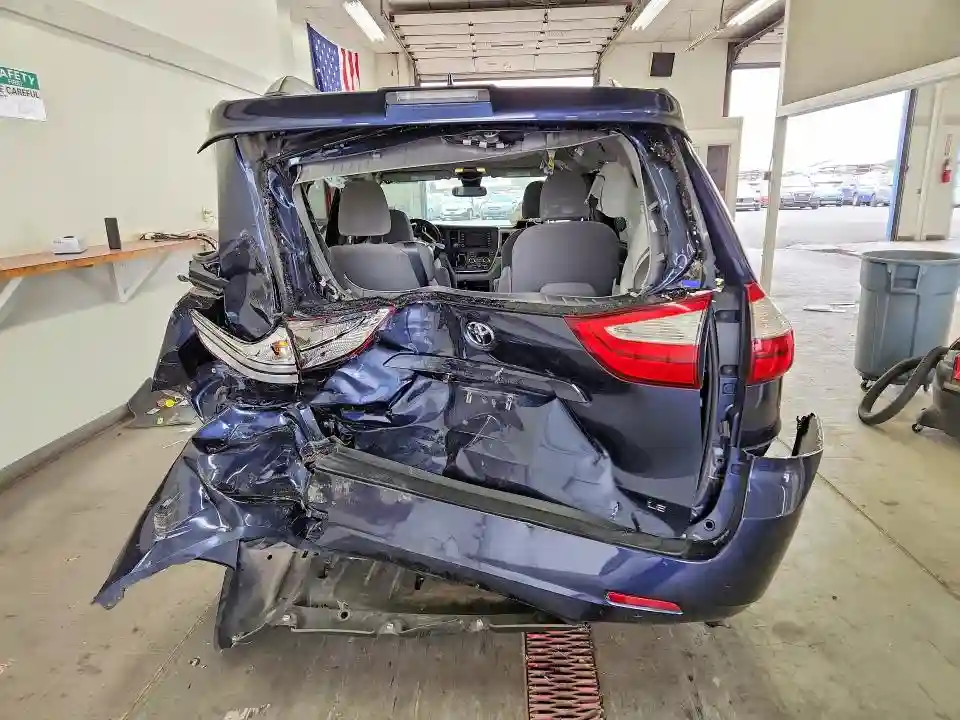 5TDKZ3DC1JS923607 2018 TOYOTA SIENNA-5