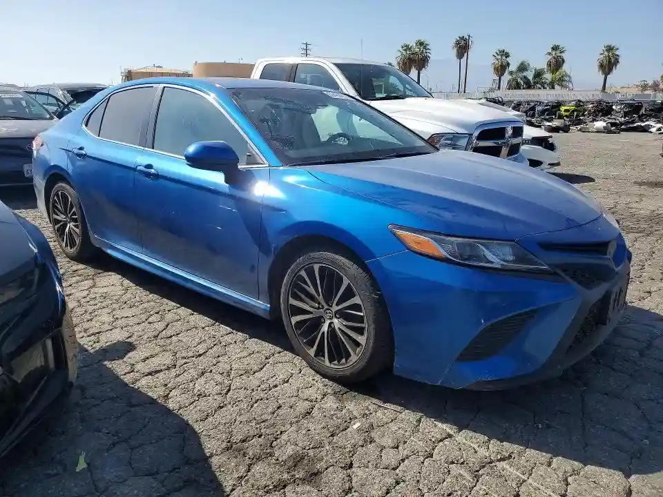 4T1B11HK0JU109260 2018 TOYOTA CAMRY-3