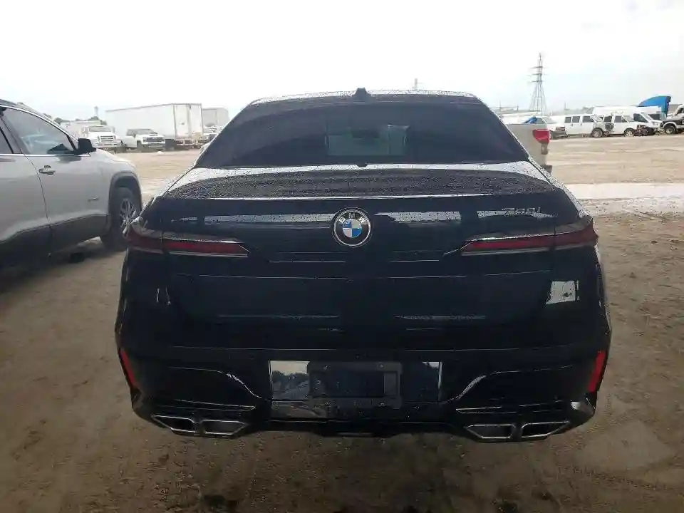 WBA33EJ0XPCM28471 2023 BMW 7 SERIES-5