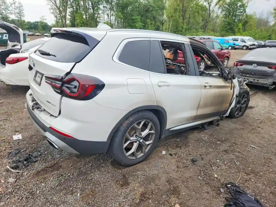 5UX53DP05N9L22418 2022 BMW X3-2
