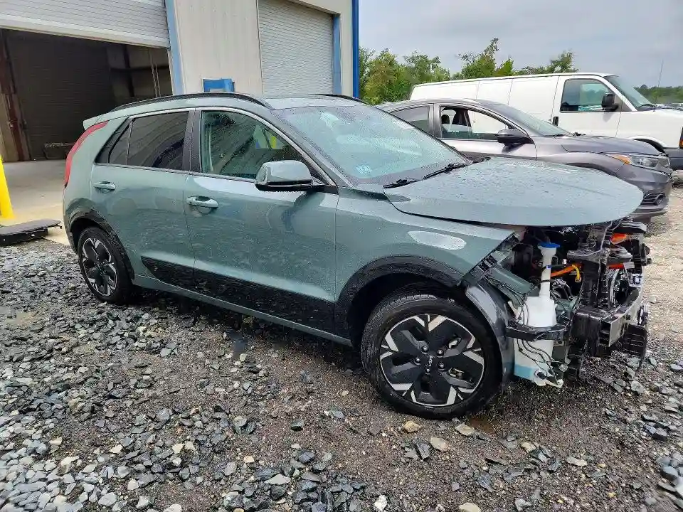 KNDCR3L19R5121957 2024 KIA NIRO WIND-3