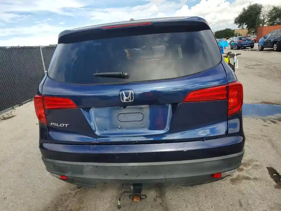 5FNYF5H38JB008640 2018 HONDA PILOT-5