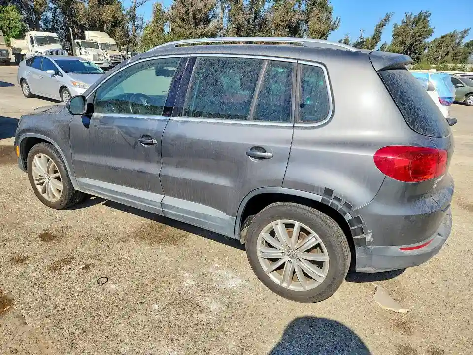 WVGAV7AX5GW516853 2016 VOLKSWAGEN TIGUAN-1