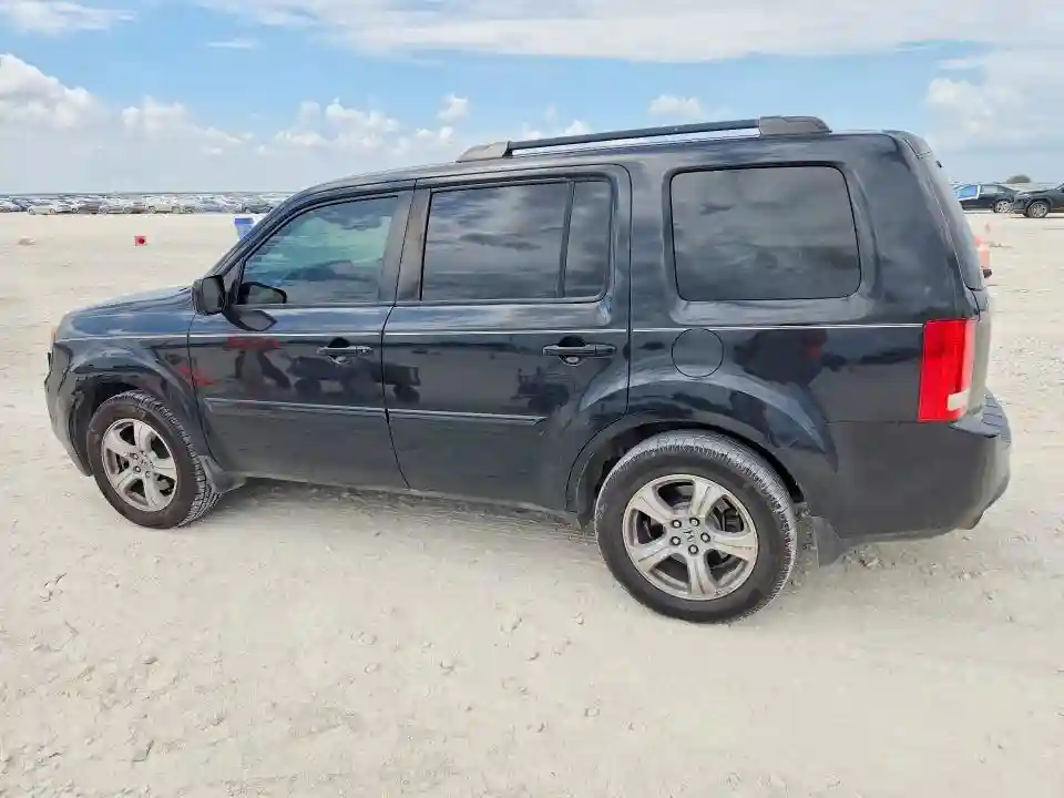 5FNYF4H52FB025761 2015 HONDA PILOT-1
