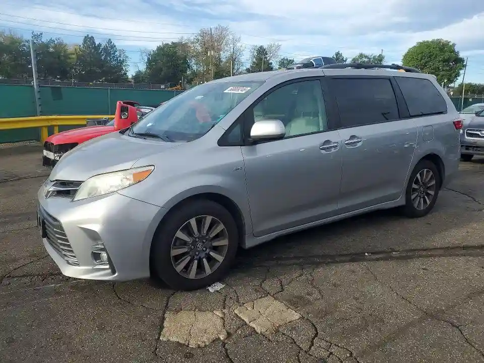 5TDDZ3DC8JS193073 2018 TOYOTA SIENNA-0