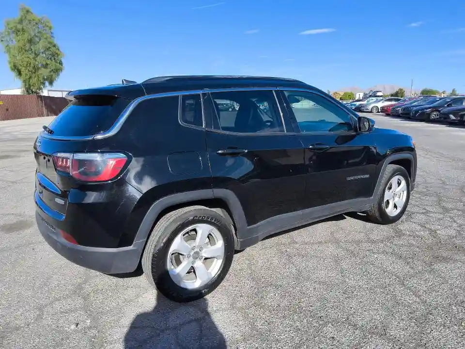 3C4NJCBB1MT592097 2021 JEEP COMPASS-2