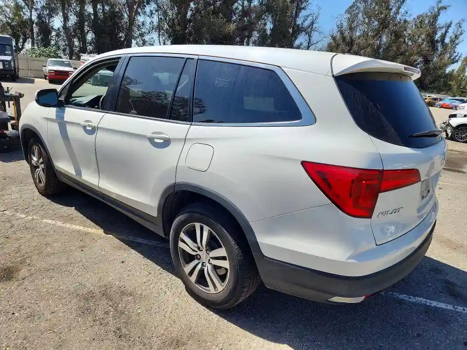5FNYF5H68JB022225 2018 HONDA PILOT-1