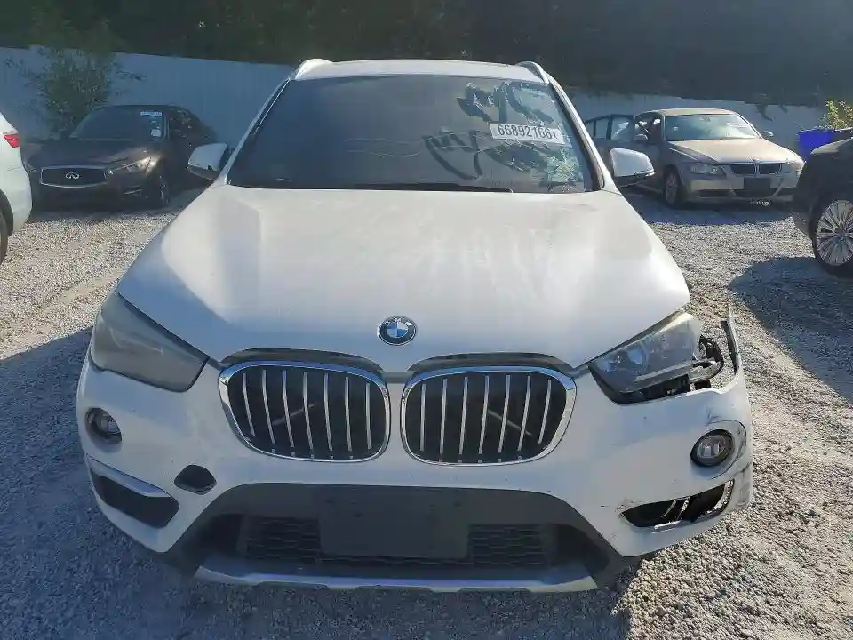WBXHU7C32J5L07585 2018 BMW X1-4