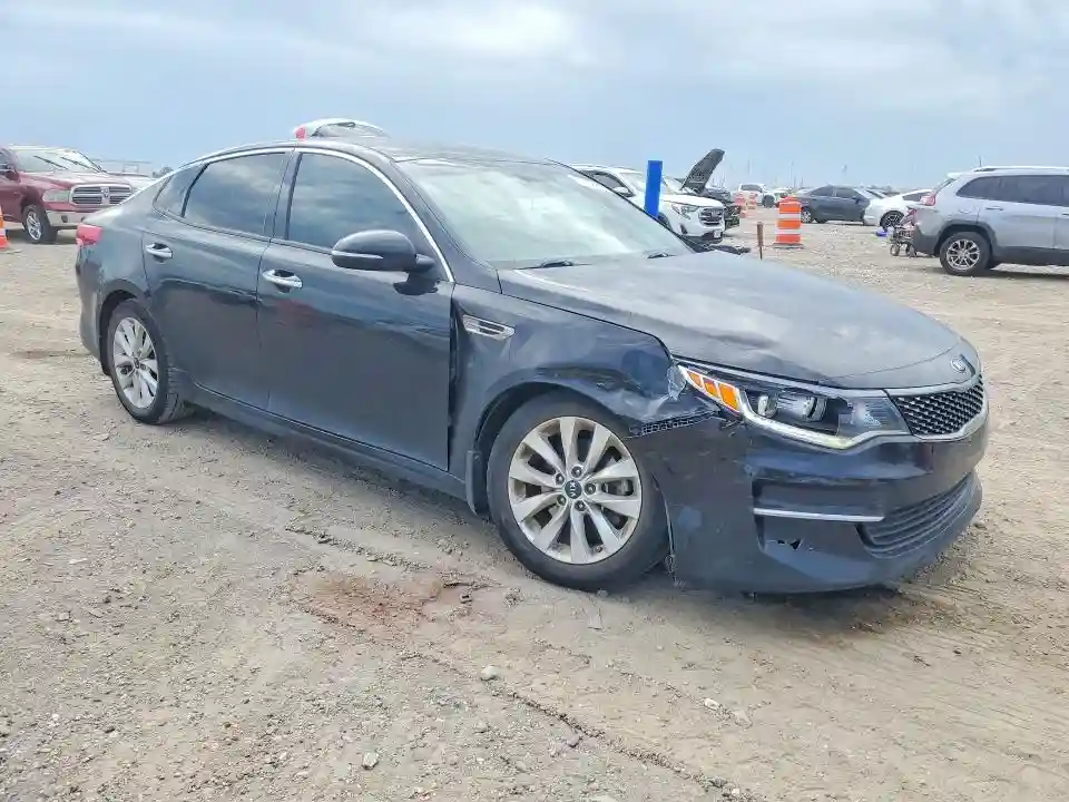 5XXGU4L34JG248672 2018 KIA OPTIMA-3