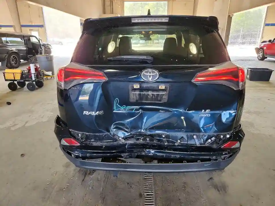 JTMBFREV1JJ219724 2018 TOYOTA RAV4-5