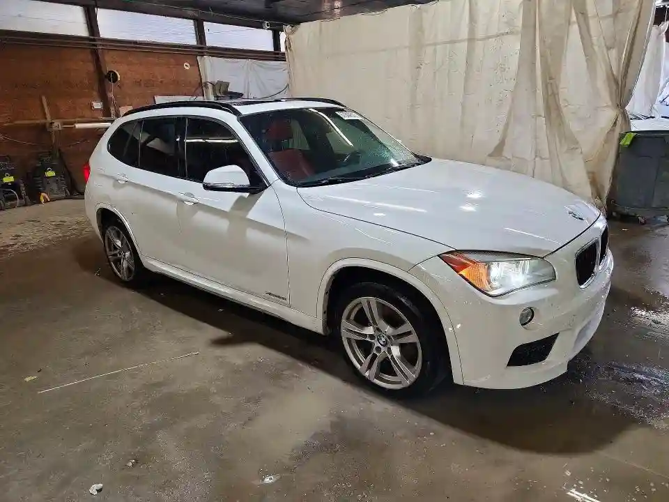 WBAVL1C5XFVY35493 2015 BMW X1-3