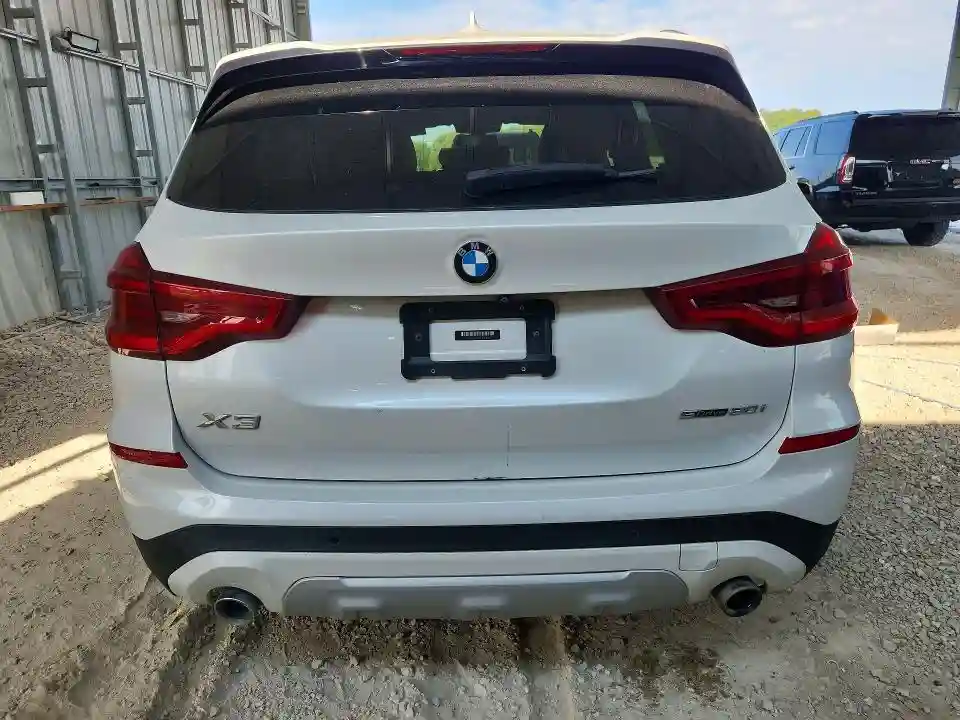 5UXTR7C53KLR45012 2019 BMW X3-5