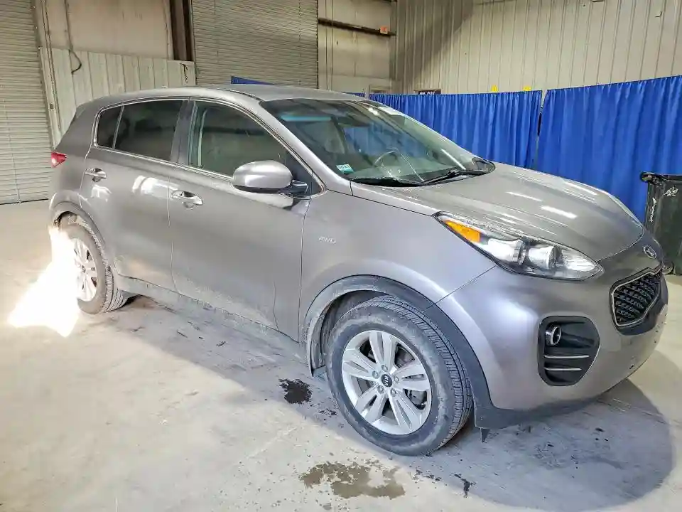 KNDPMCAC8J7341572 2018 KIA SPORTAGE-3
