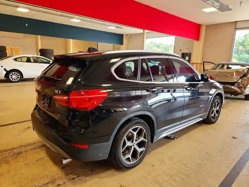WBXHT3Z31G4A49001 2016 BMW X1-2