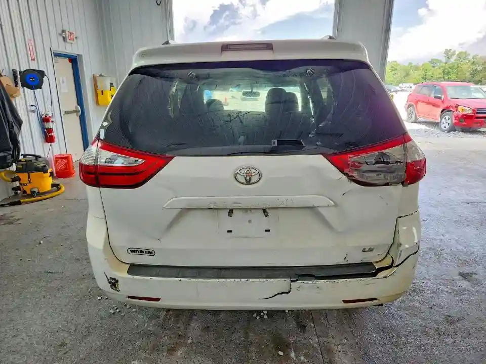 5TDKZ3DC8HS825054 2017 TOYOTA SIENNA-5