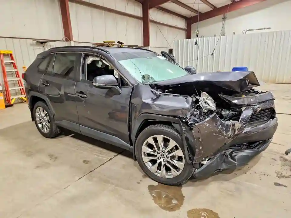 2T3A1RFV8LW137373 2020 TOYOTA RAV4-3
