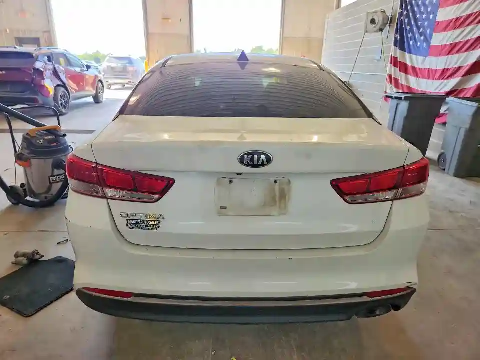 5XXGT4L38HG125471 2017 KIA OPTIMA-5