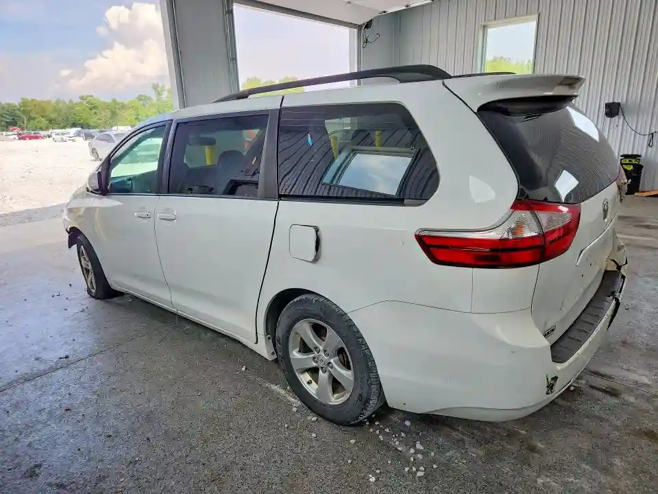 5TDKZ3DC8HS825054 2017 TOYOTA SIENNA-1