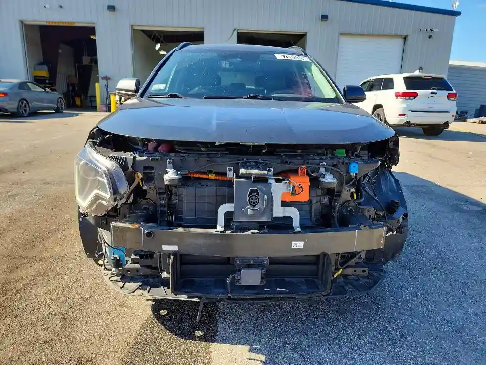 KNDCR3L13P5026713 2023 KIA NIRO-4