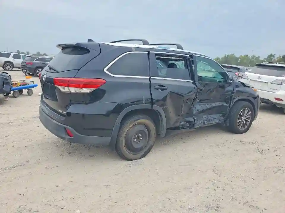 5TDJZRFH3JS555325 2018 TOYOTA HIGHLANDER-2