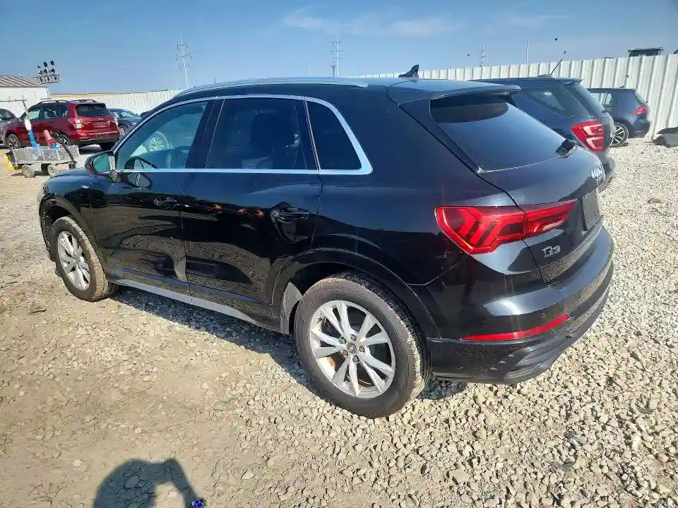 WA1DECF36M1010404 2021 AUDI Q3-1