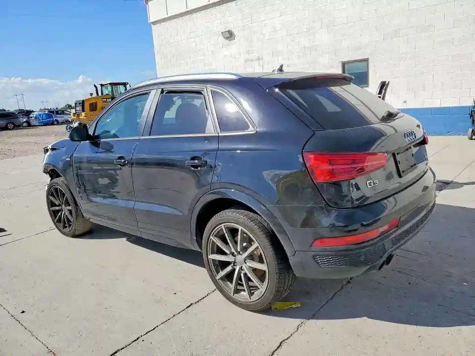 WA1ECCFS1JR026914 2018 AUDI Q3-1