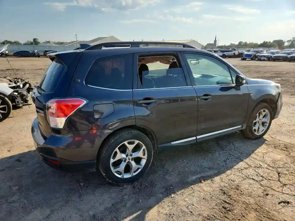 JF2SJAWC1HH588633 2017 SUBARU FORESTER-2