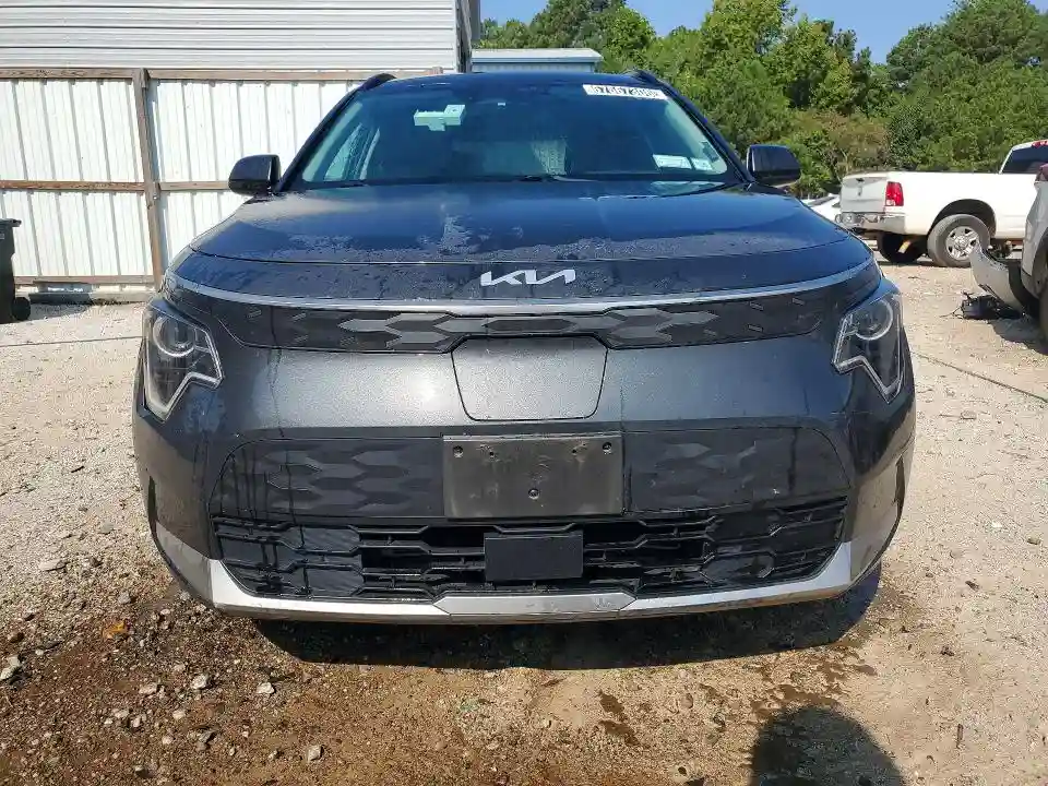 KNDCR3L1XP5072801 2023 KIA NIRO WIND-4