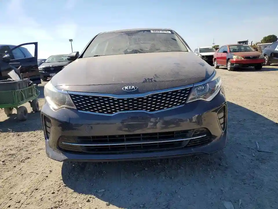 5XXGT4L33JG185650 2018 KIA OPTIMA-4
