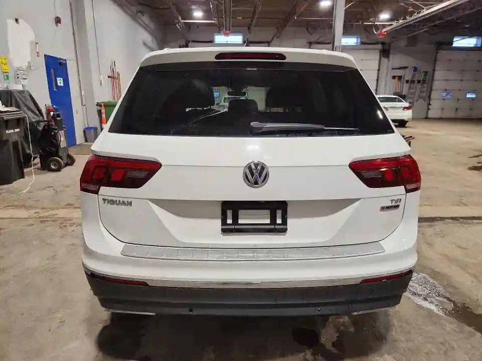 3VV4B7AX3JM067594 2018 VOLKSWAGEN TIGUAN-5