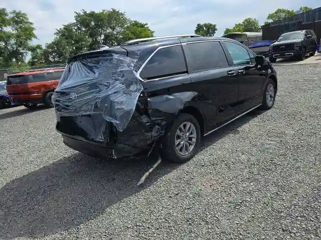 5TDJRKEC2RS203930 2024 TOYOTA SIENNA-3