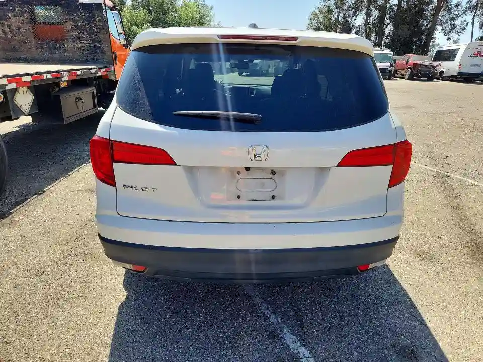 5FNYF5H68JB022225 2018 HONDA PILOT-5