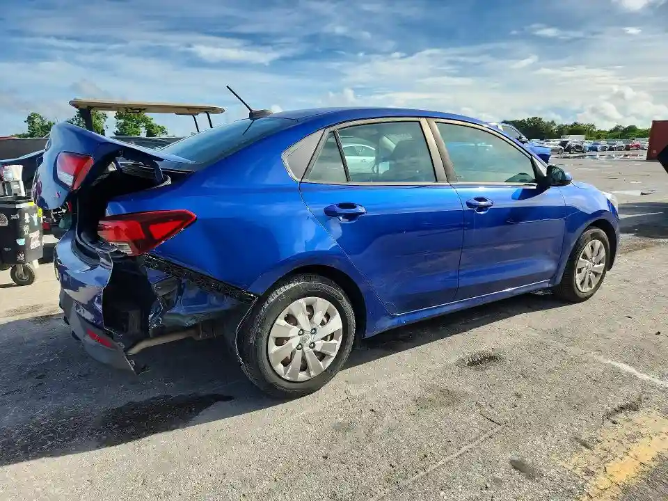 3KPA24AB4JE136579 2018 KIA RIO-2