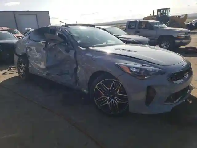 KNAE55LC9P6134052 2023 KIA STINGER-3