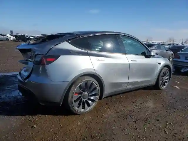 7SAYGDEF7RF128238 2024 TESLA MODEL Y-2