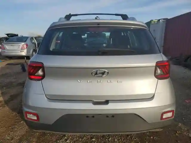 KMHRC8A35PU218357 2023 HYUNDAI VENUE-5