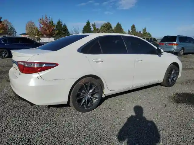 4T1BF1FKXGU140335 2016 TOYOTA CAMRY-2