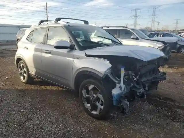 KMHRC8A35PU218357 2023 HYUNDAI VENUE-3