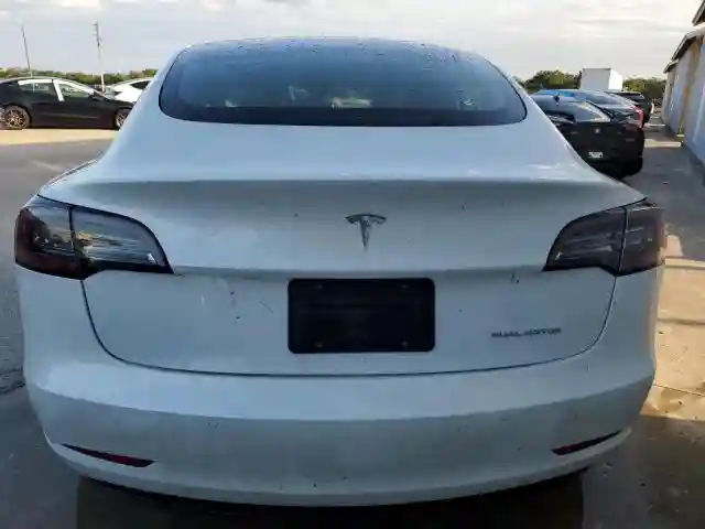 5YJ3E1EBXNF181454 2022 TESLA MODEL 3-5