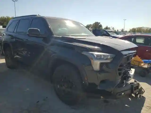 7SVAAABA1RX023469 2024 TOYOTA SEQUOIA-3