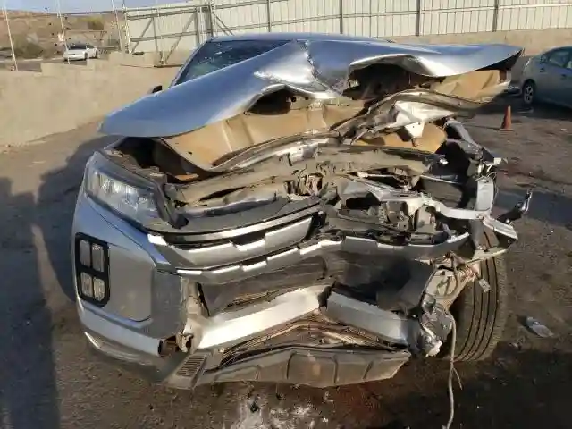 JA4AR3AU7LU026955 2020 MITSUBISHI OUTLANDER-4