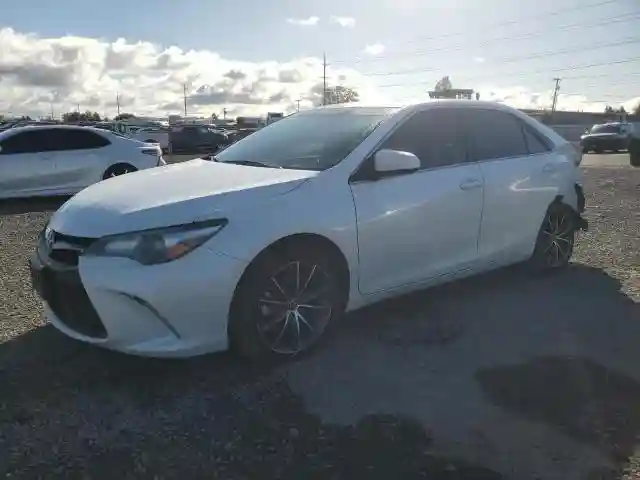 4T1BF1FKXGU140335 2016 TOYOTA CAMRY-0