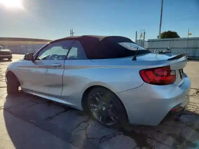 WBA2L3C32HV667882 2017 BMW M2-1