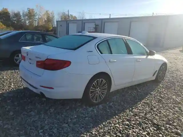 WBAJB1C55JB083990 2018 BMW 5 SERIES-2