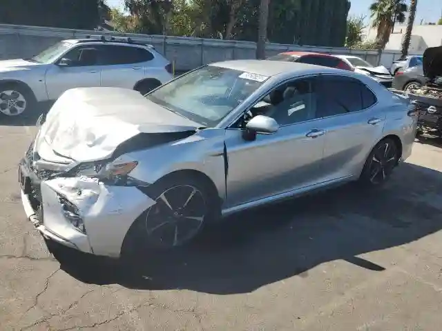 4T1B61HK9JU035807 2018 TOYOTA CAMRY-0
