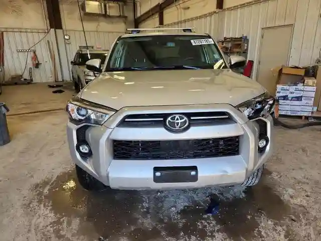 JTEMU5JR6N6063202 2022 TOYOTA 4RUNNER-4